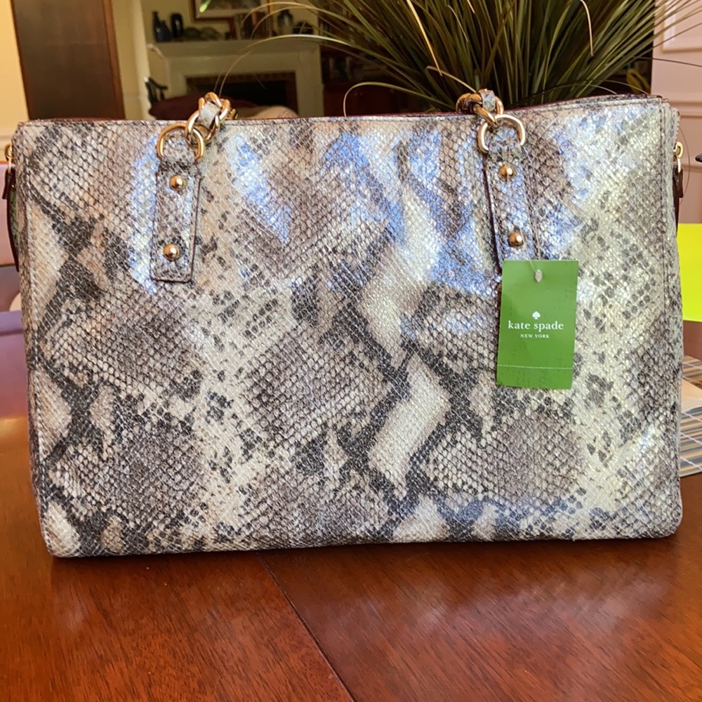 Georgous Kate Spade tote - Picture 2 of 11